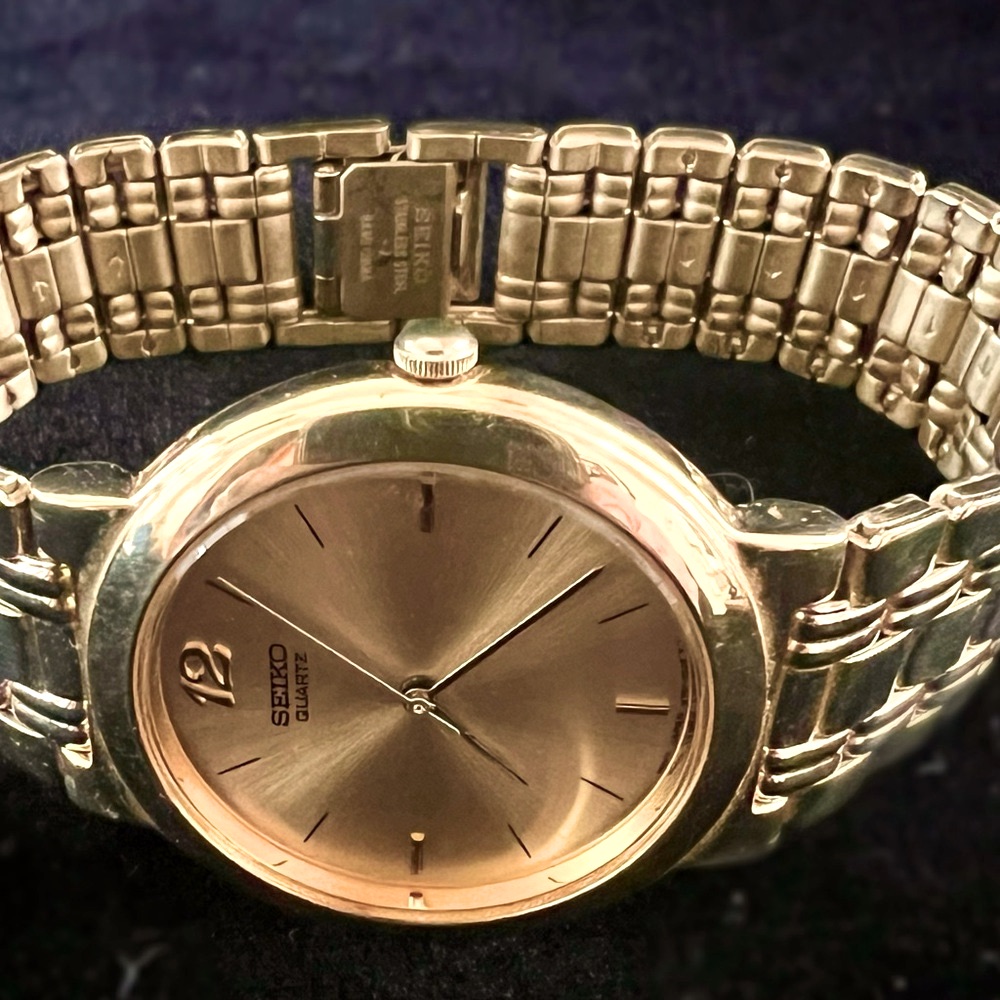 Vintage Seiko Mens Watch Quartz Gold Stainless Steel Case